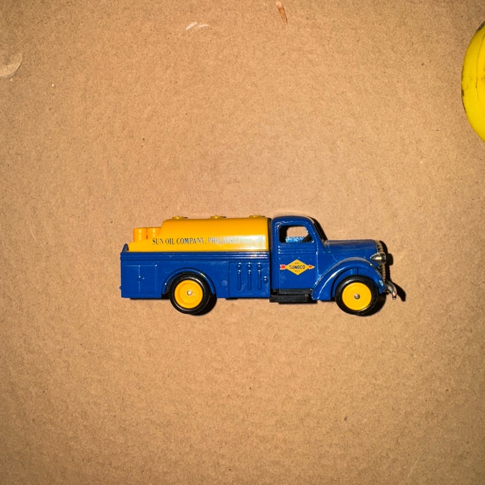 Toy  truck